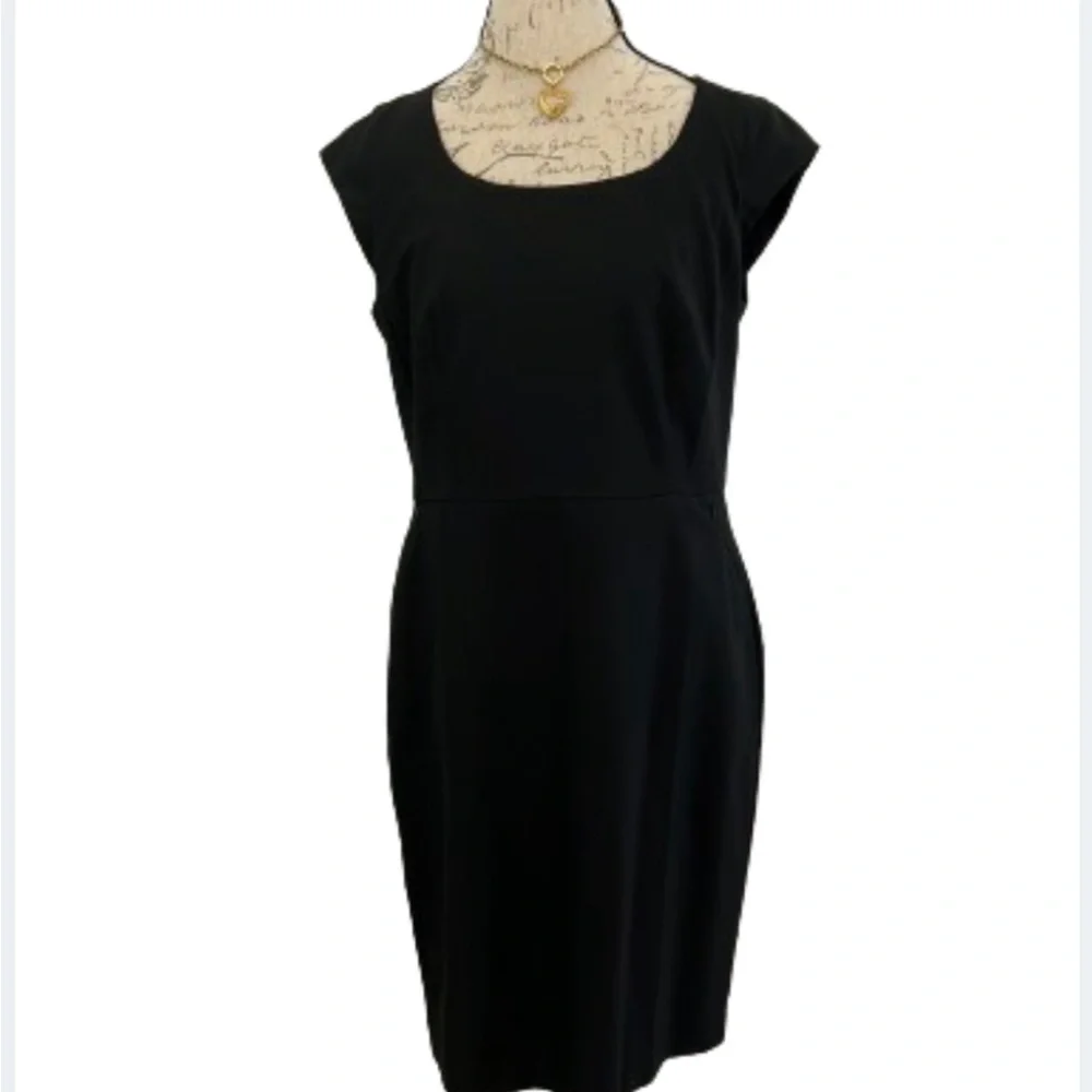 Classic Ann Taylor Factory Black Cap Sleeve Sheath Dress 14P - Picture 1 of 3